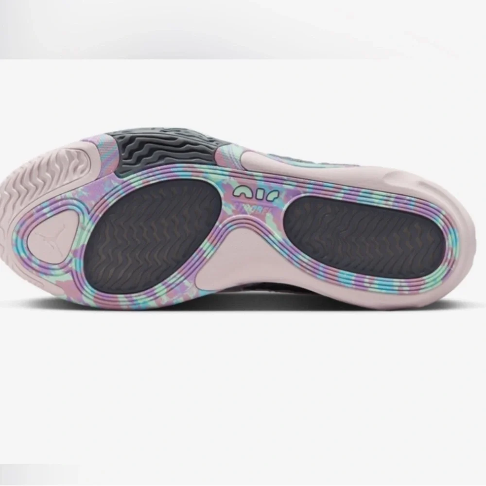 Jordan Athletic Shoes Pink and Purple Streamlined  Jordan Tatum 2 purple/pink